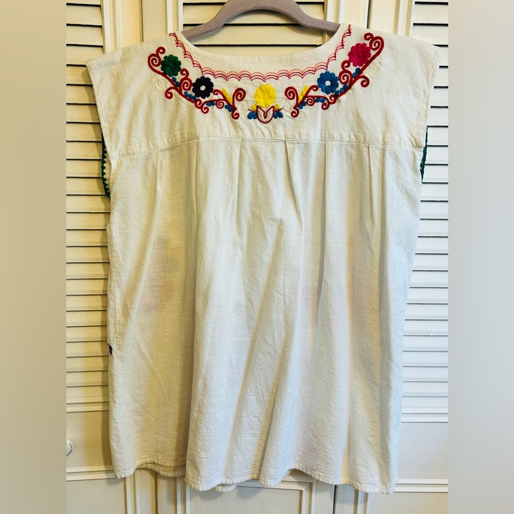 Embroidered White Mexican Peasant Top with Multicolor Floral Detail - Picture 4 of 4